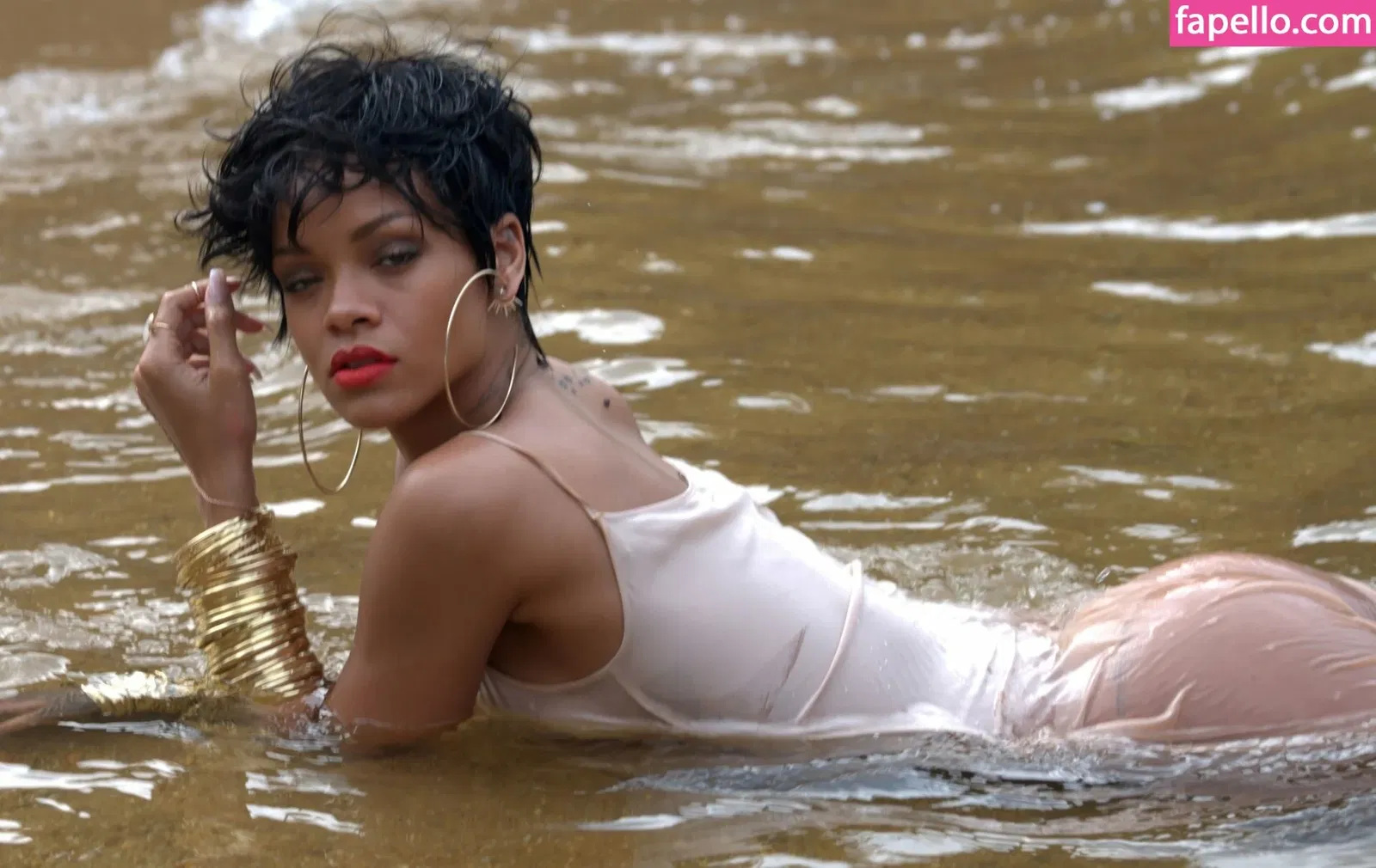 Rihanna Onlyfans Photo Gallery 