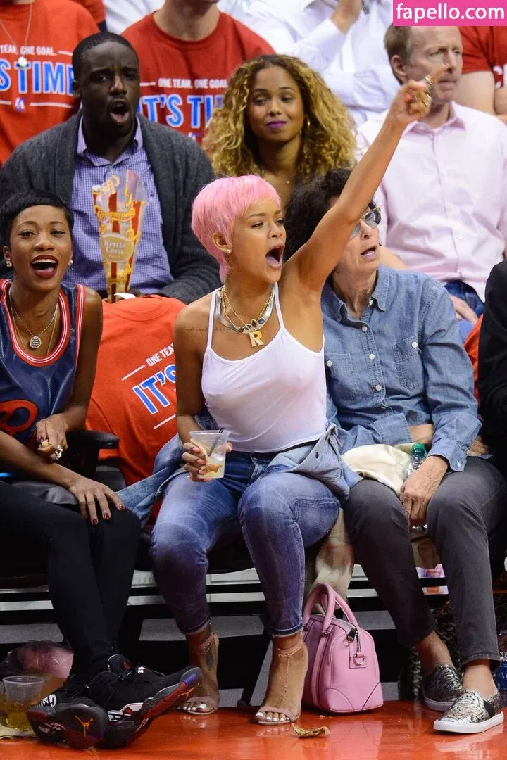 Rihanna Onlyfans Photo Gallery 