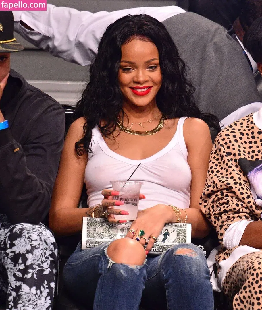 Rihanna Onlyfans Photo Gallery 