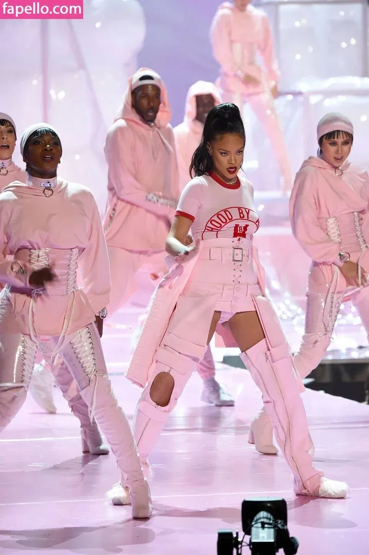 Rihanna Onlyfans Photo Gallery 