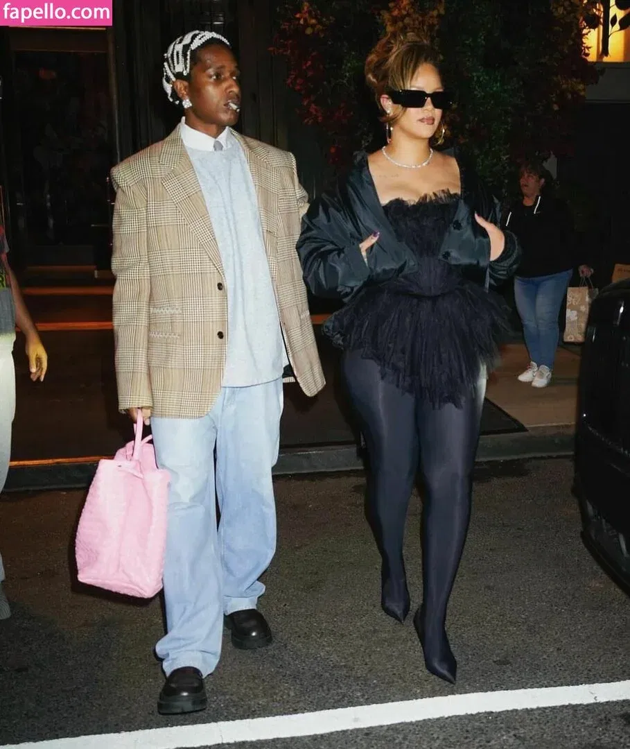 Rihanna Onlyfans Photo Gallery 