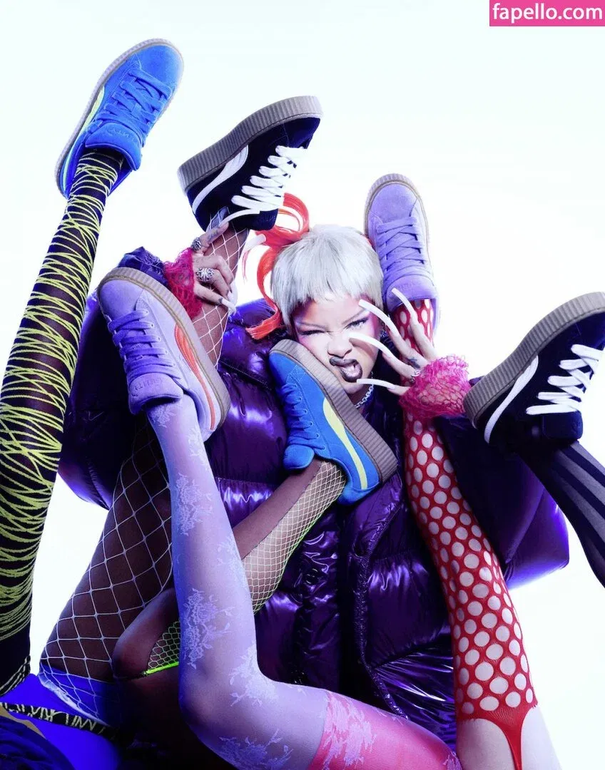 Rihanna Onlyfans Photo Gallery 