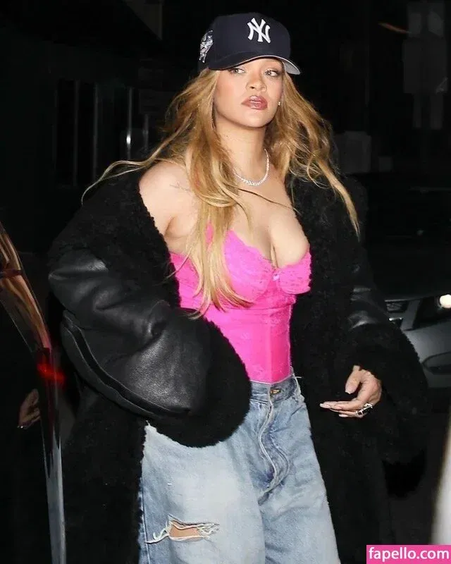 Rihanna Onlyfans Photo Gallery 