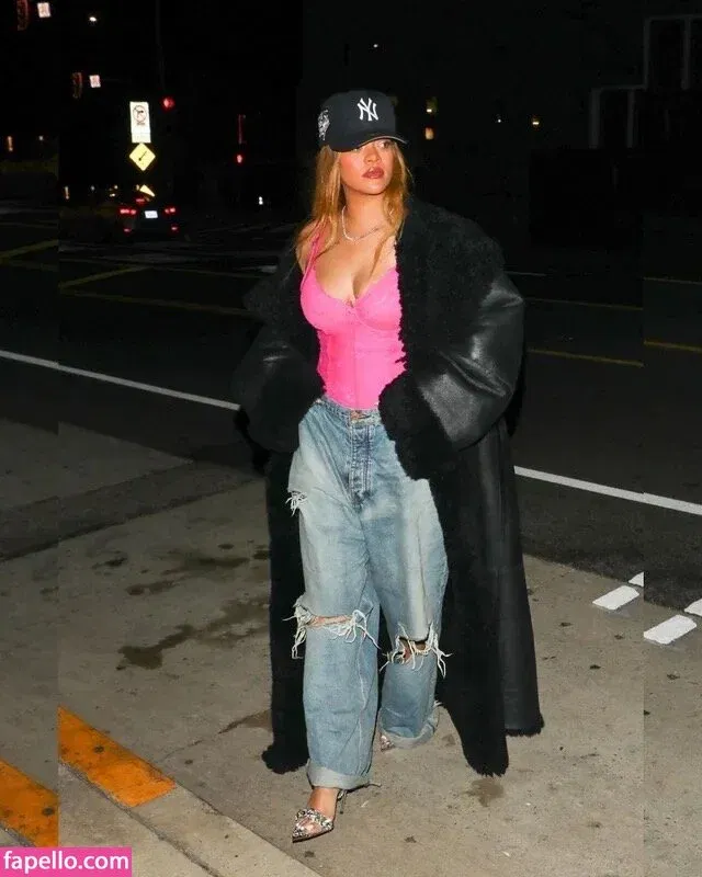 Rihanna Onlyfans Photo Gallery 