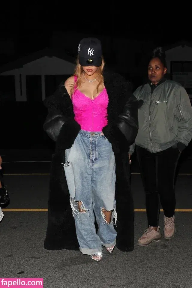 Rihanna Onlyfans Photo Gallery 