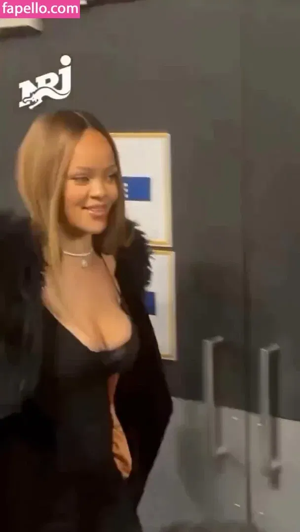 Rihanna Onlyfans Photo Gallery 