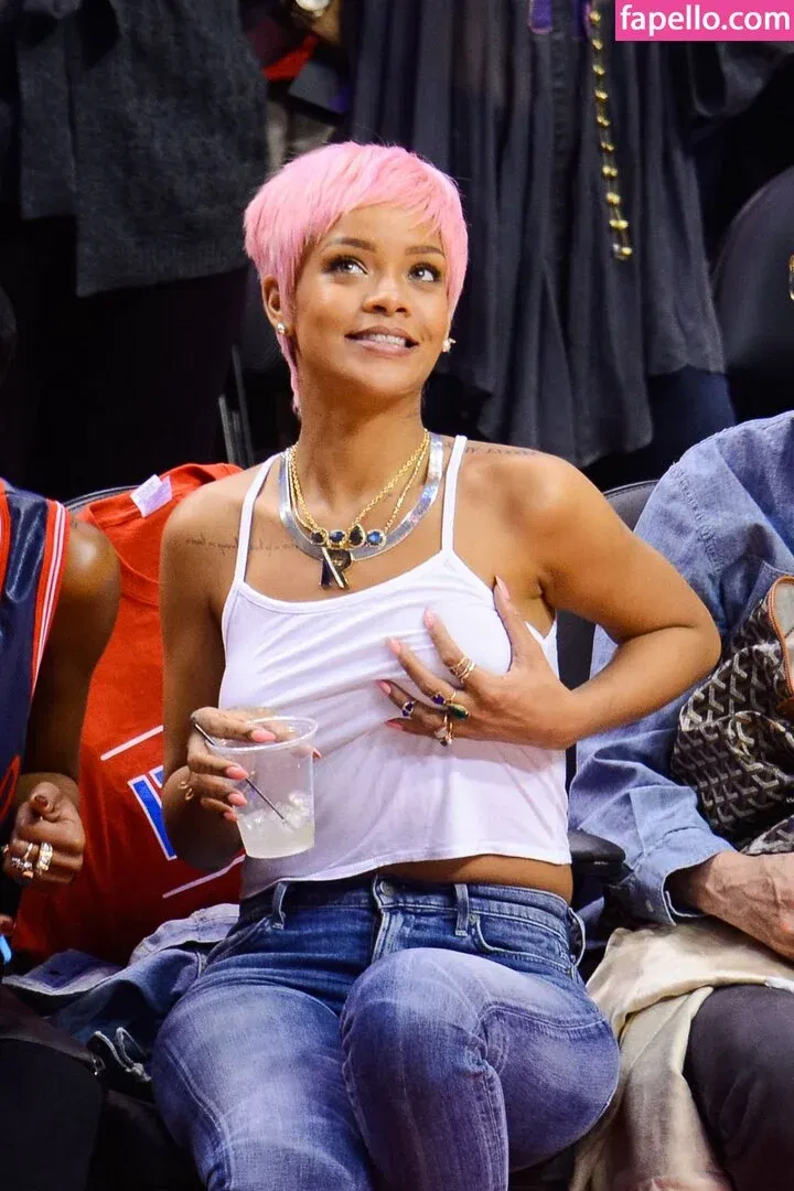 Rihanna Onlyfans Photo Gallery 