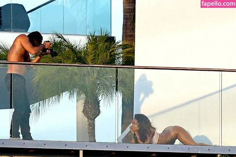 Rihanna Onlyfans Photo Gallery 