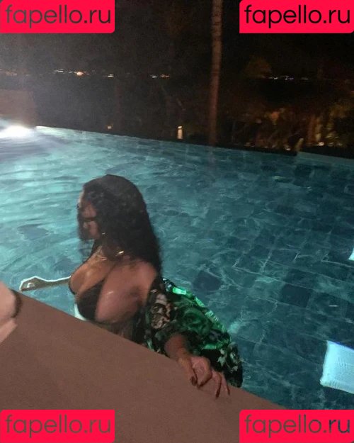 Rihanna Onlyfans Photo Gallery 