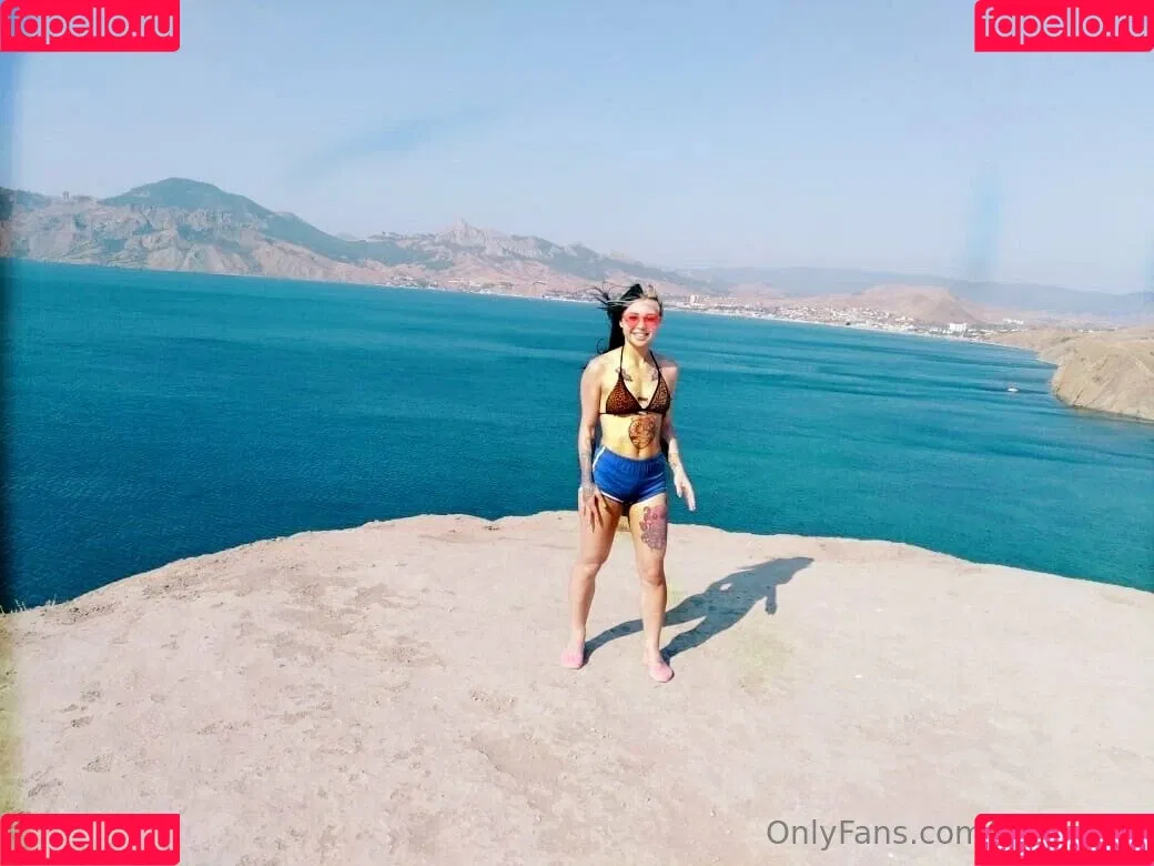 lola_pixel Onlyfans Photo Gallery 