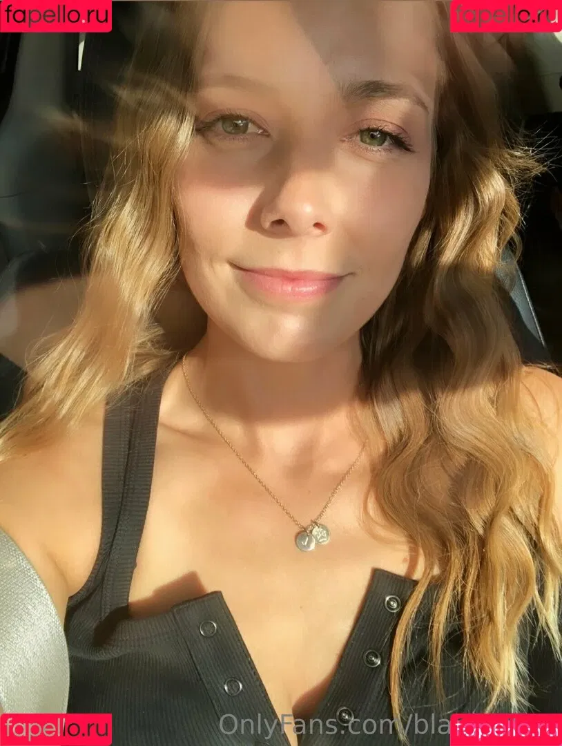 blairhollow Onlyfans Photo Gallery 