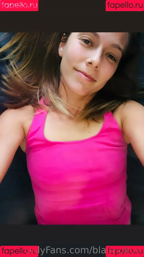 blairhollow Onlyfans Photo Gallery 