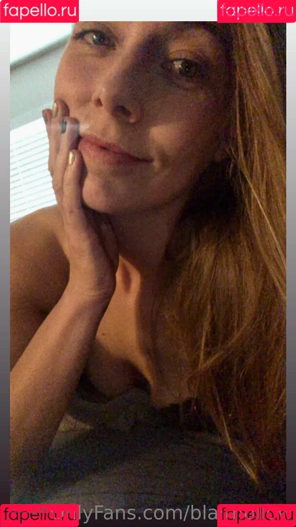 blairhollow Onlyfans Photo Gallery 