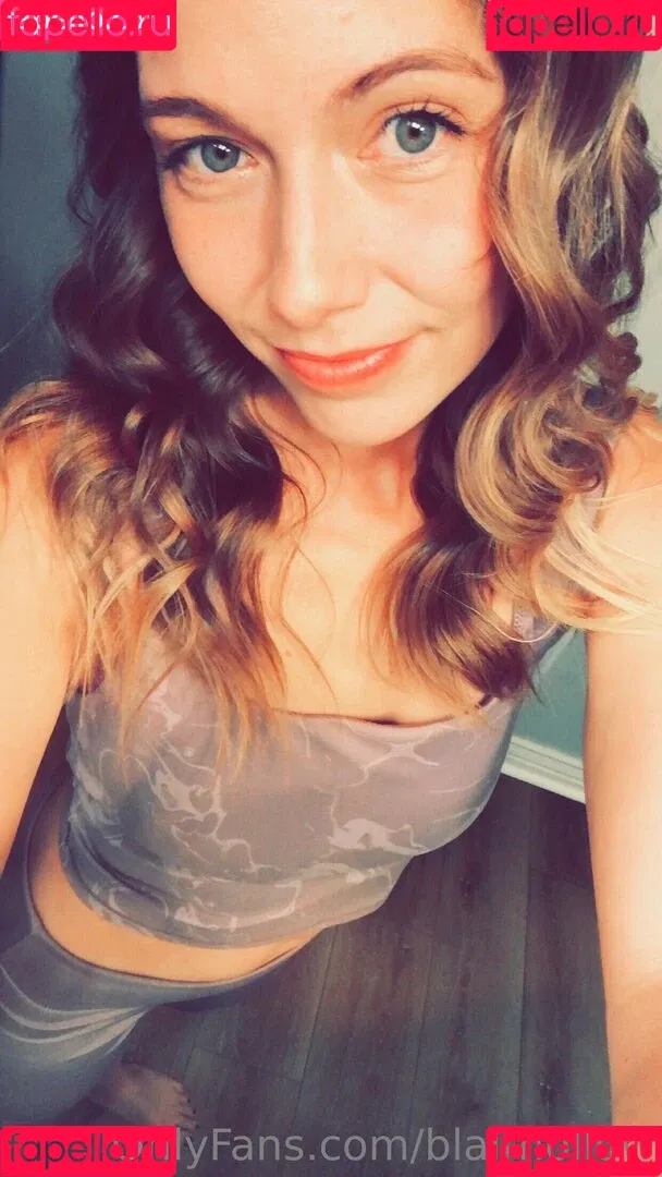 blairhollow Onlyfans Photo Gallery 