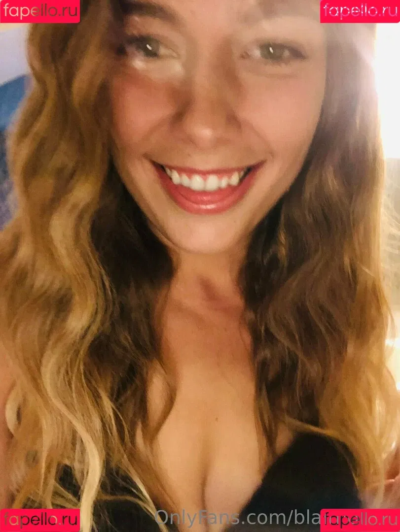 blairhollow Onlyfans Photo Gallery 