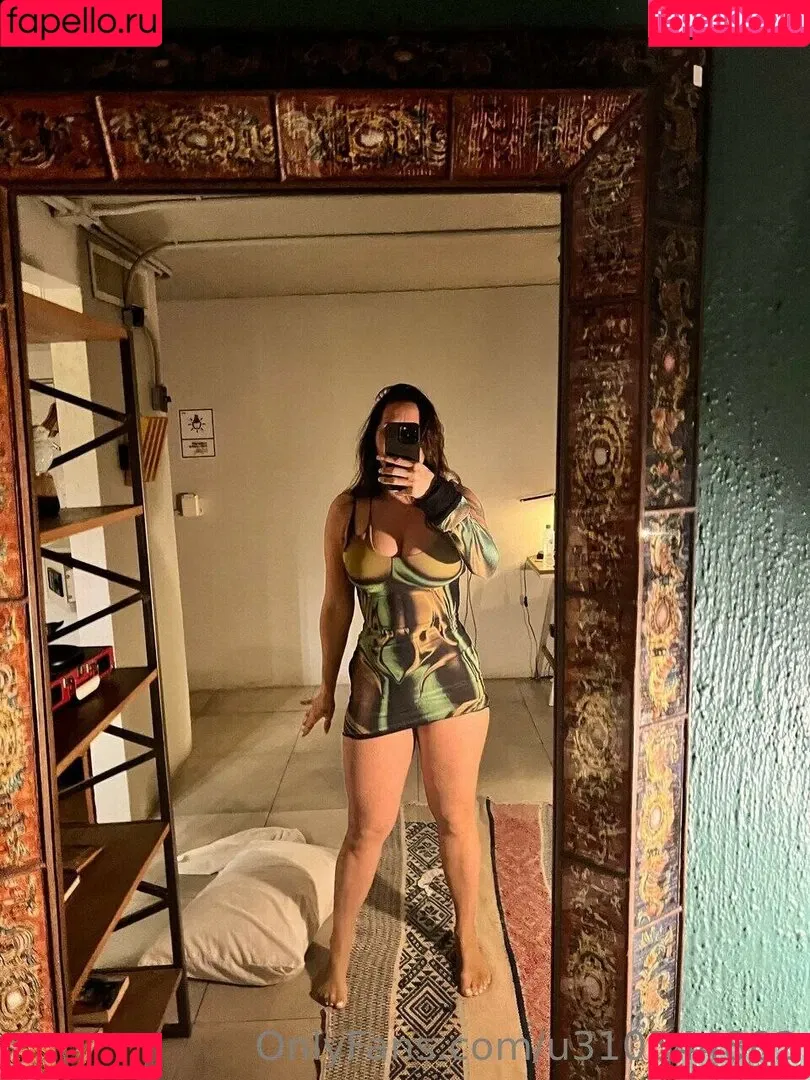 La Mala Rodriguez Onlyfans Photo Gallery 