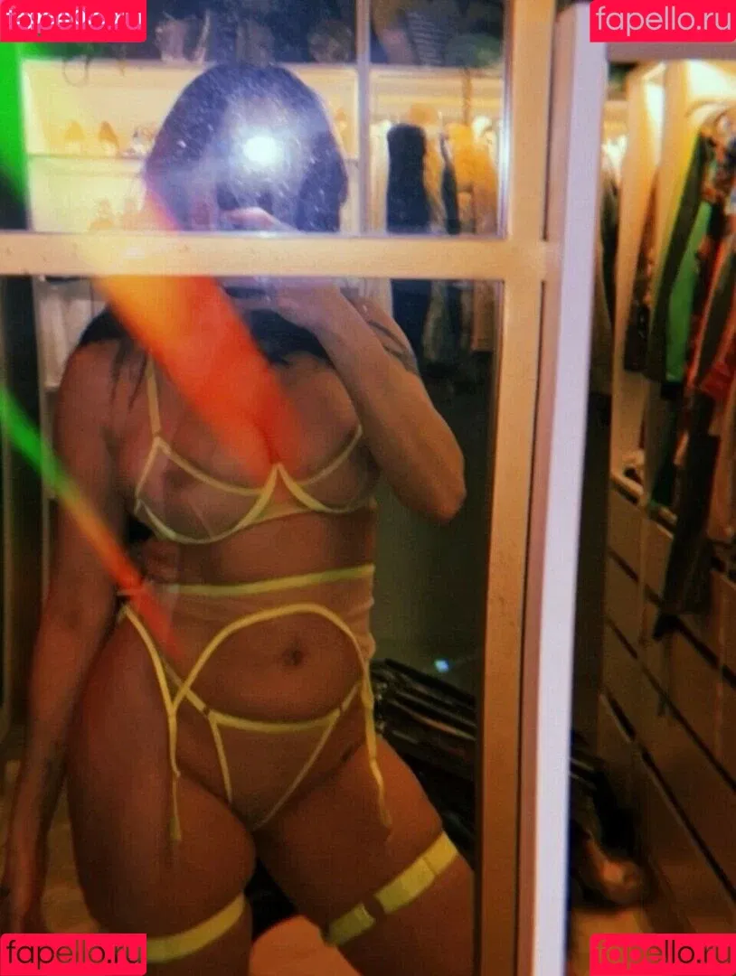 La Mala Rodriguez Onlyfans Photo Gallery 