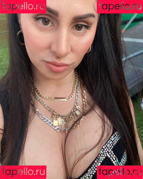 La Mala Rodriguez Onlyfans Photo Gallery 