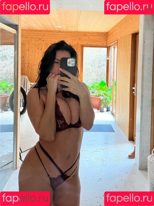 La Mala Rodriguez Onlyfans Photo Gallery 