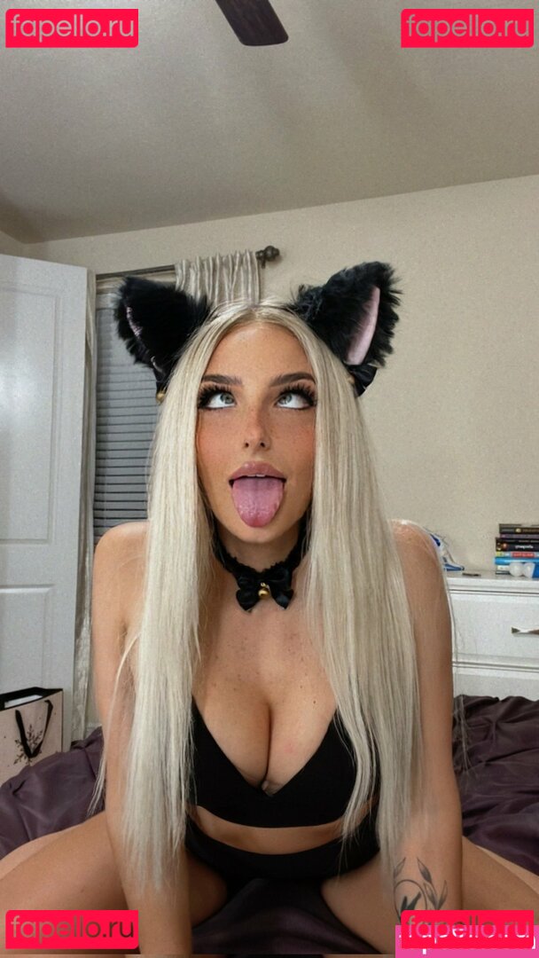 strabawi Nude Onlyfans Photo 37