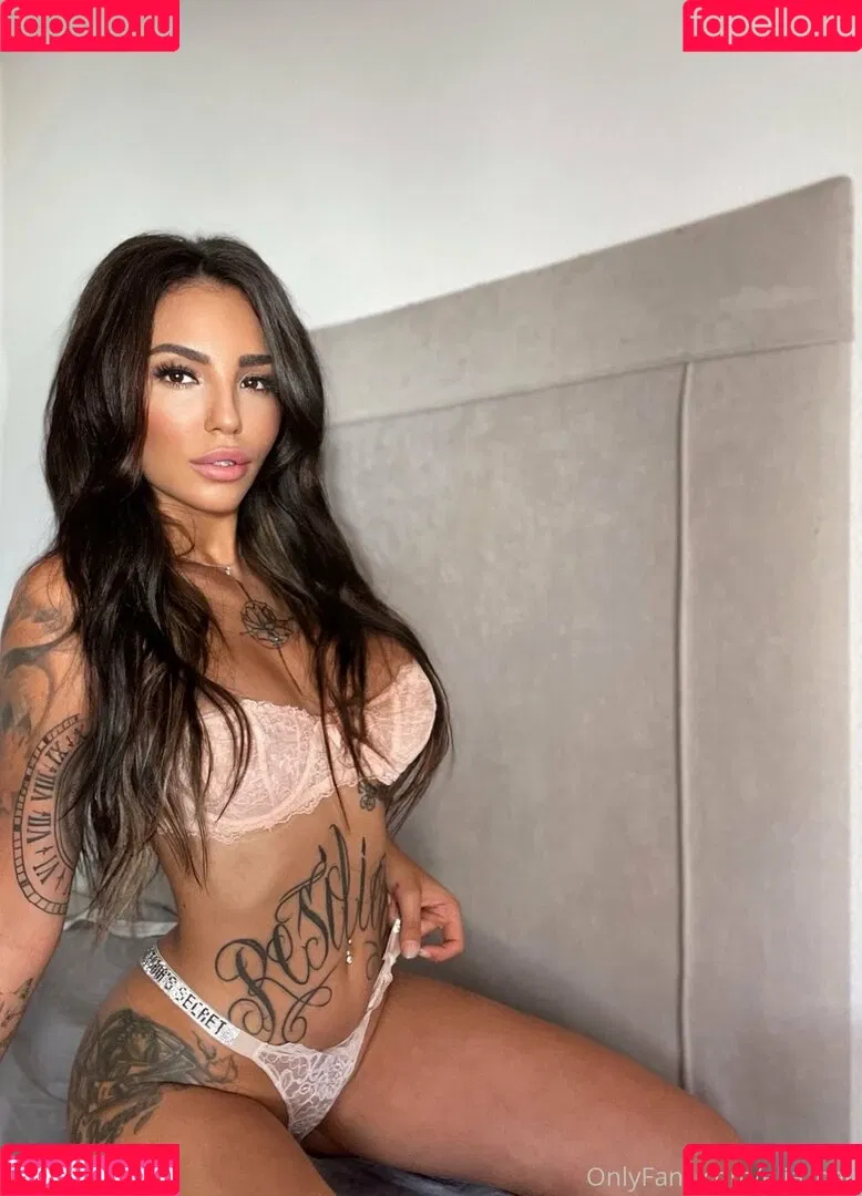 ameliereve7 Onlyfans Photo Gallery 