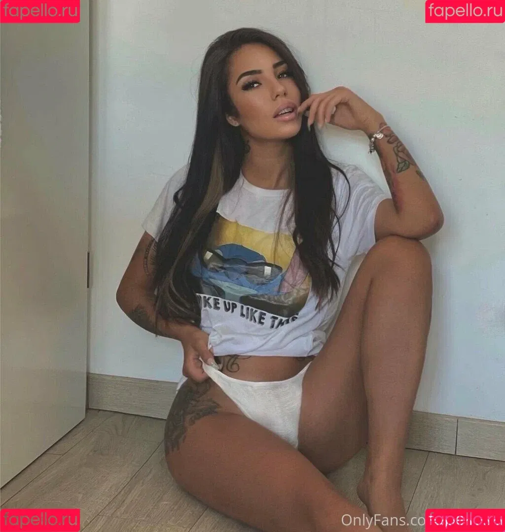 ameliereve7 Onlyfans Photo Gallery 