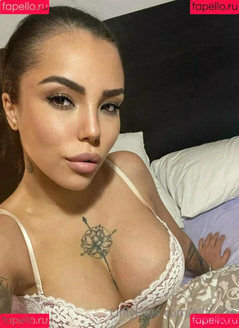 ameliereve7 Onlyfans Photo Gallery 