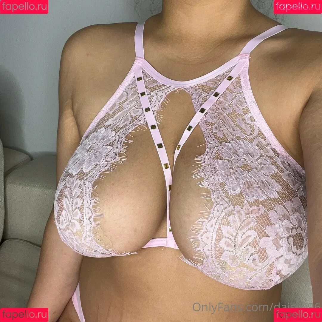 linawang26 Onlyfans Photo Gallery 