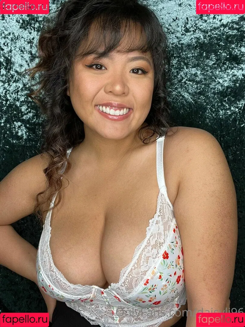linawang26 Onlyfans Photo Gallery 