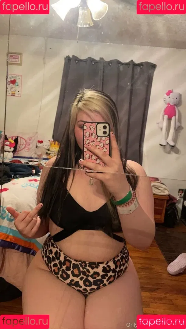 fakenips Onlyfans Photo Gallery 