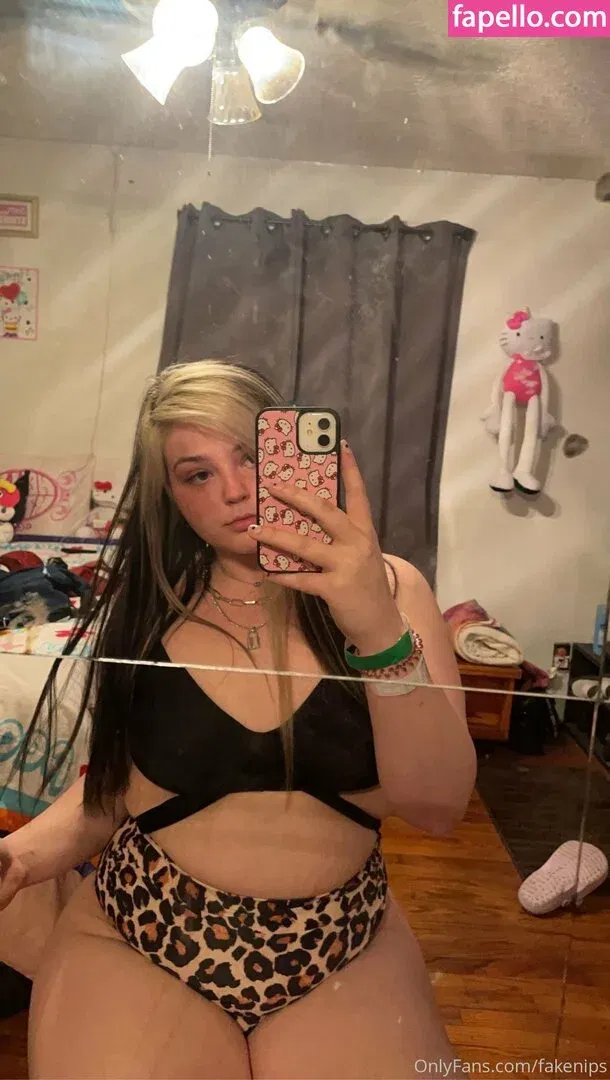 fakenips Onlyfans Photo Gallery 