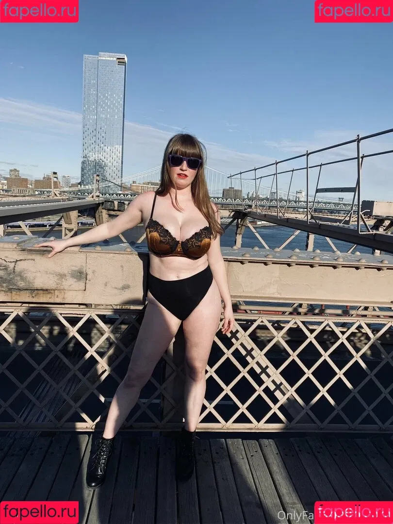 loisplz Onlyfans Photo Gallery 