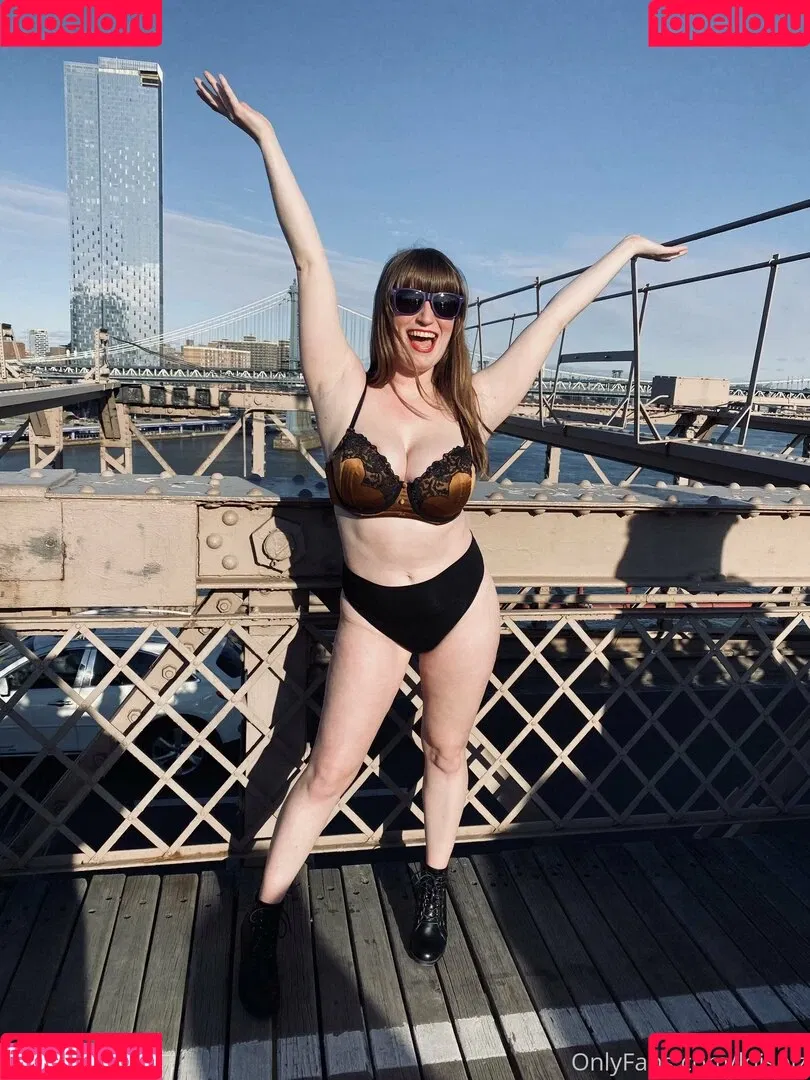 loisplz Onlyfans Photo Gallery 
