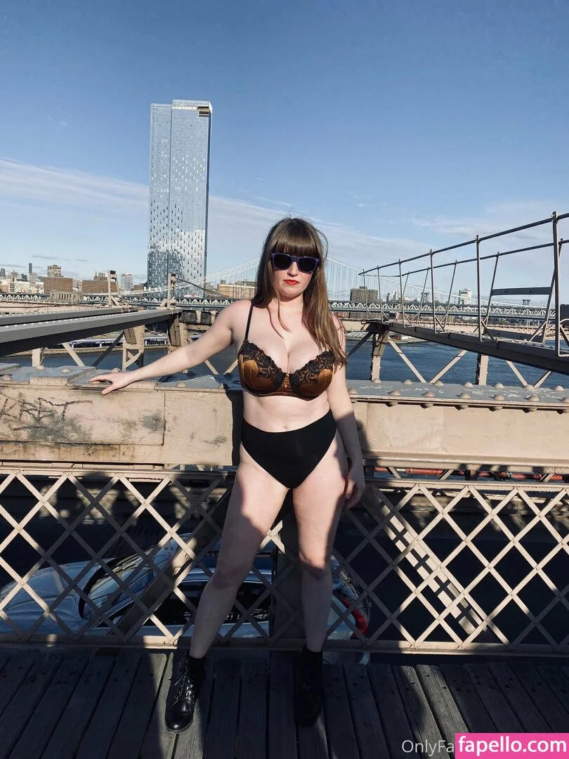 loisplz Onlyfans Photo Gallery 