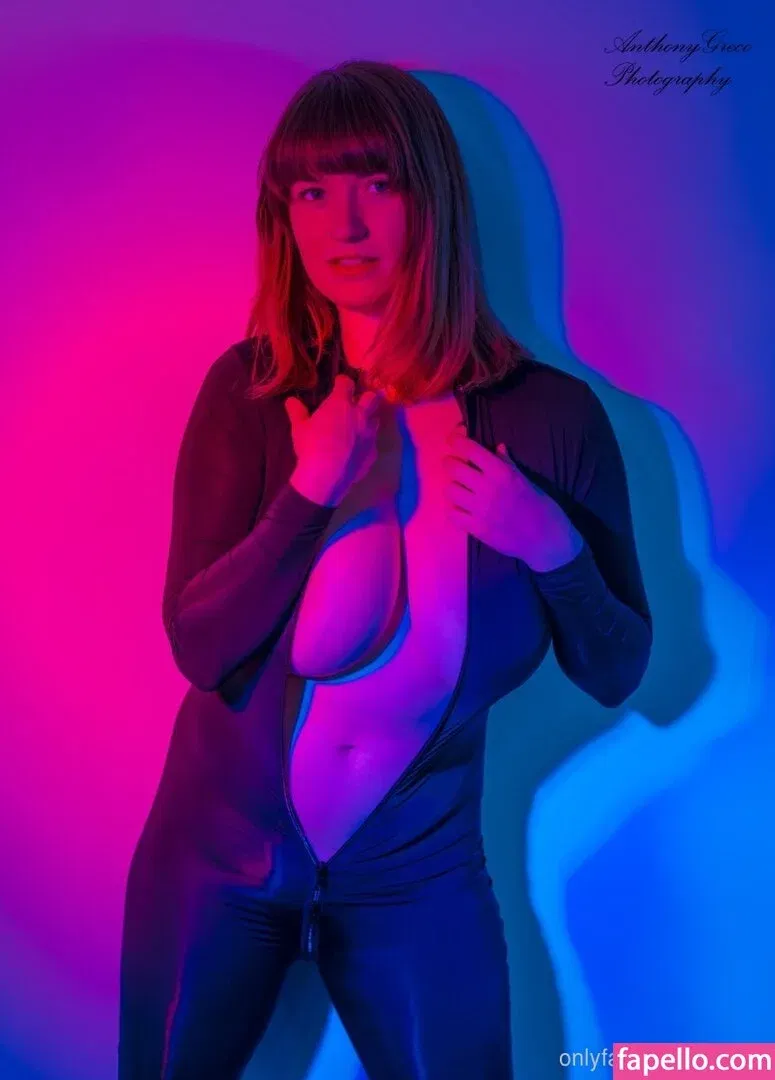 loisplz Onlyfans Photo Gallery 