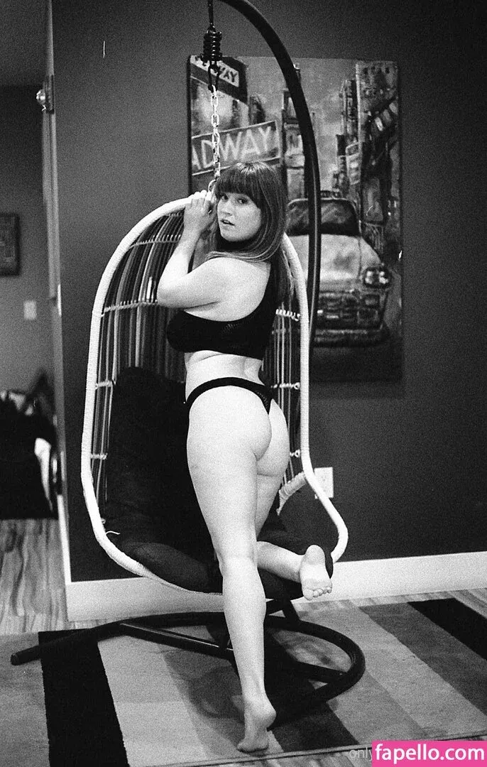 loisplz Onlyfans Photo Gallery 