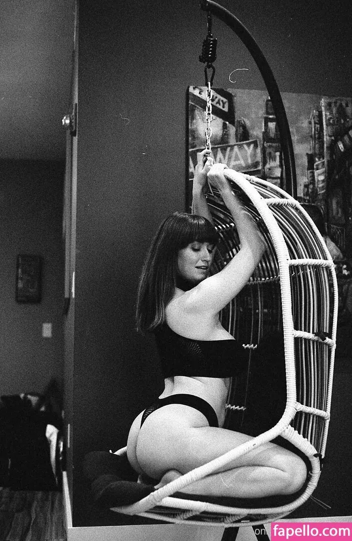 loisplz Onlyfans Photo Gallery 