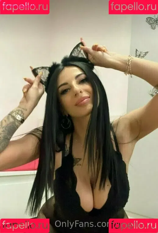 lelymaid Onlyfans Photo Gallery 