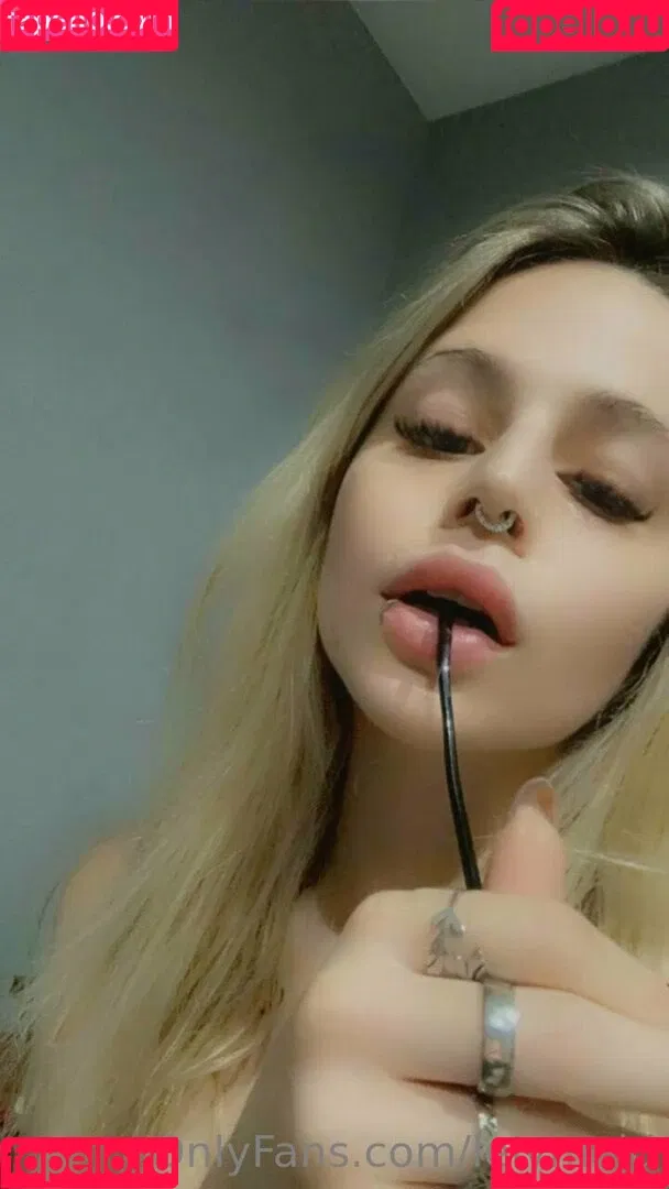lelymaid Onlyfans Photo Gallery 
