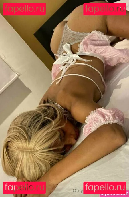 lelymaid Onlyfans Photo Gallery 