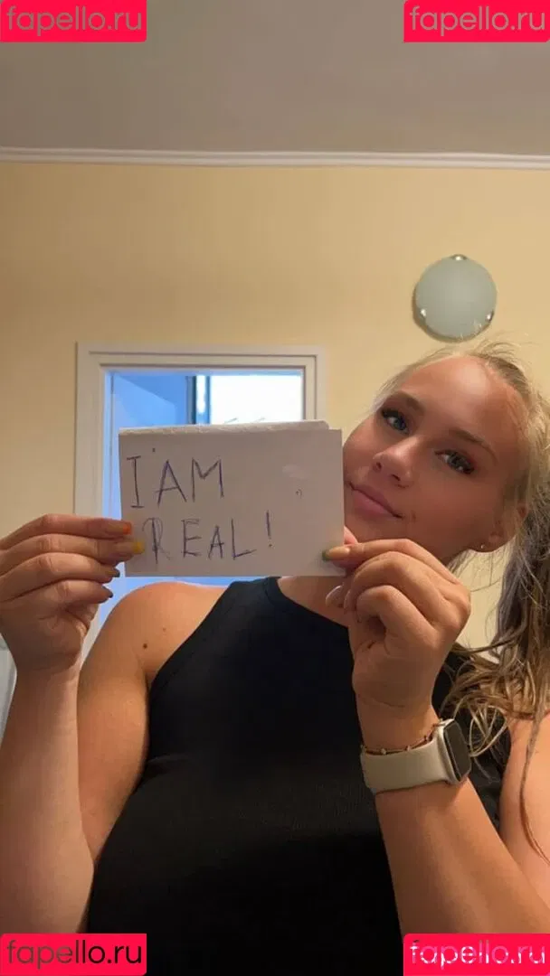 ava.busty10 Onlyfans Photo Gallery 