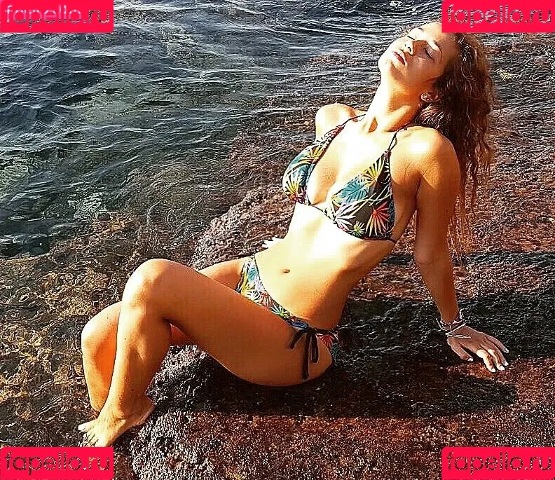 Paola Arena Onlyfans Photo Gallery 