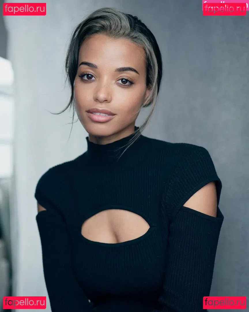 Ella Balinska Onlyfans Photo Gallery 