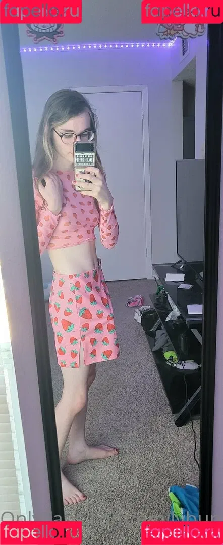 emilybunoof Onlyfans Photo Gallery 