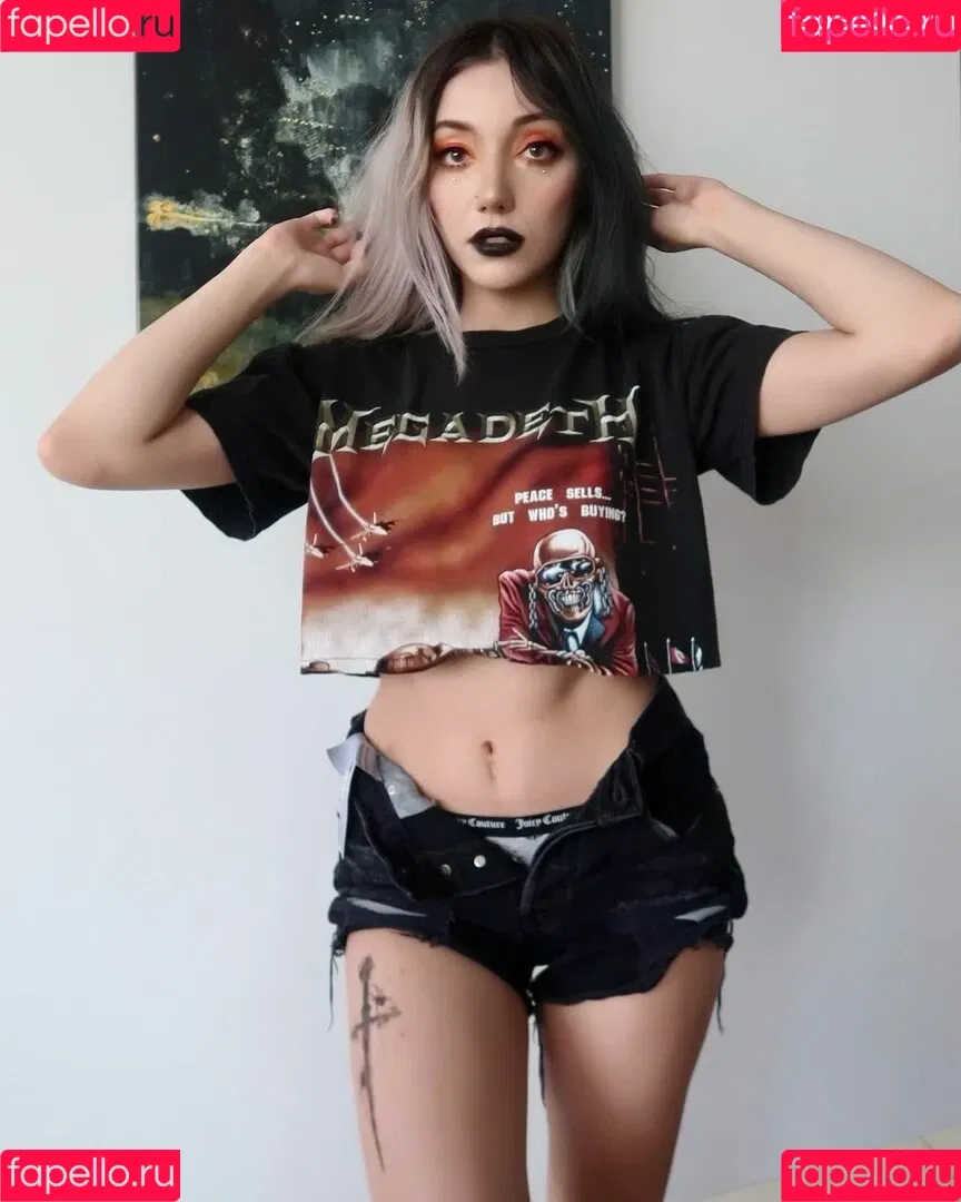 moonstreuxx Onlyfans Photo Gallery 