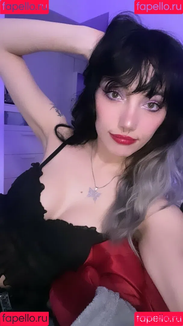 moonstreuxx Onlyfans Photo Gallery 