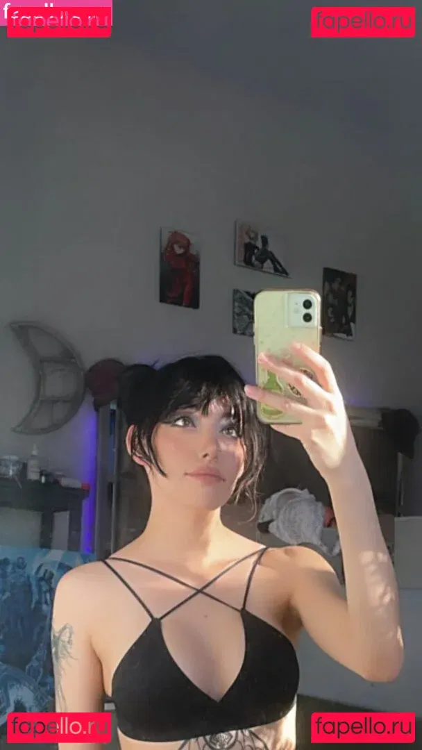 moonstreuxx Onlyfans Photo Gallery 