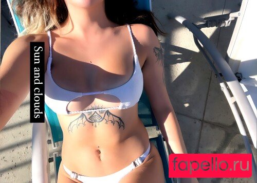 moonstreuxx Onlyfans Photo Gallery 