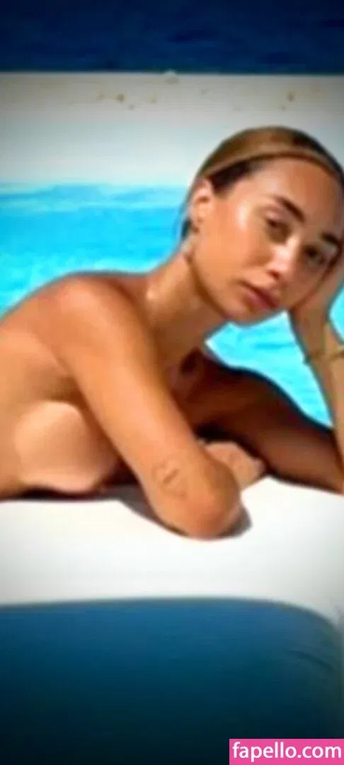 Eva Gutowski Onlyfans Photo Gallery 