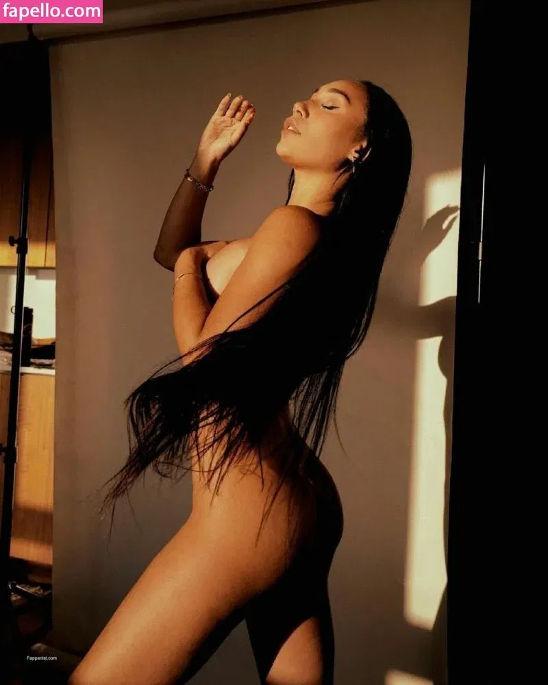 Eva Gutowski Onlyfans Photo Gallery 